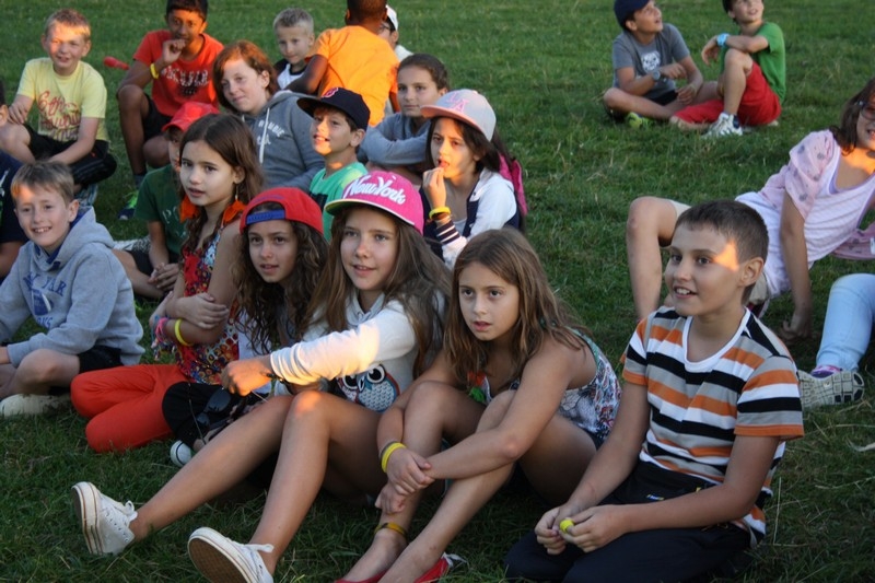 Village Camps International Summer Camp Leysin, Switzerland 2026-08-15 https://www.villagecamps.com/journals_admin/images/706-14-campfire (93).jpg